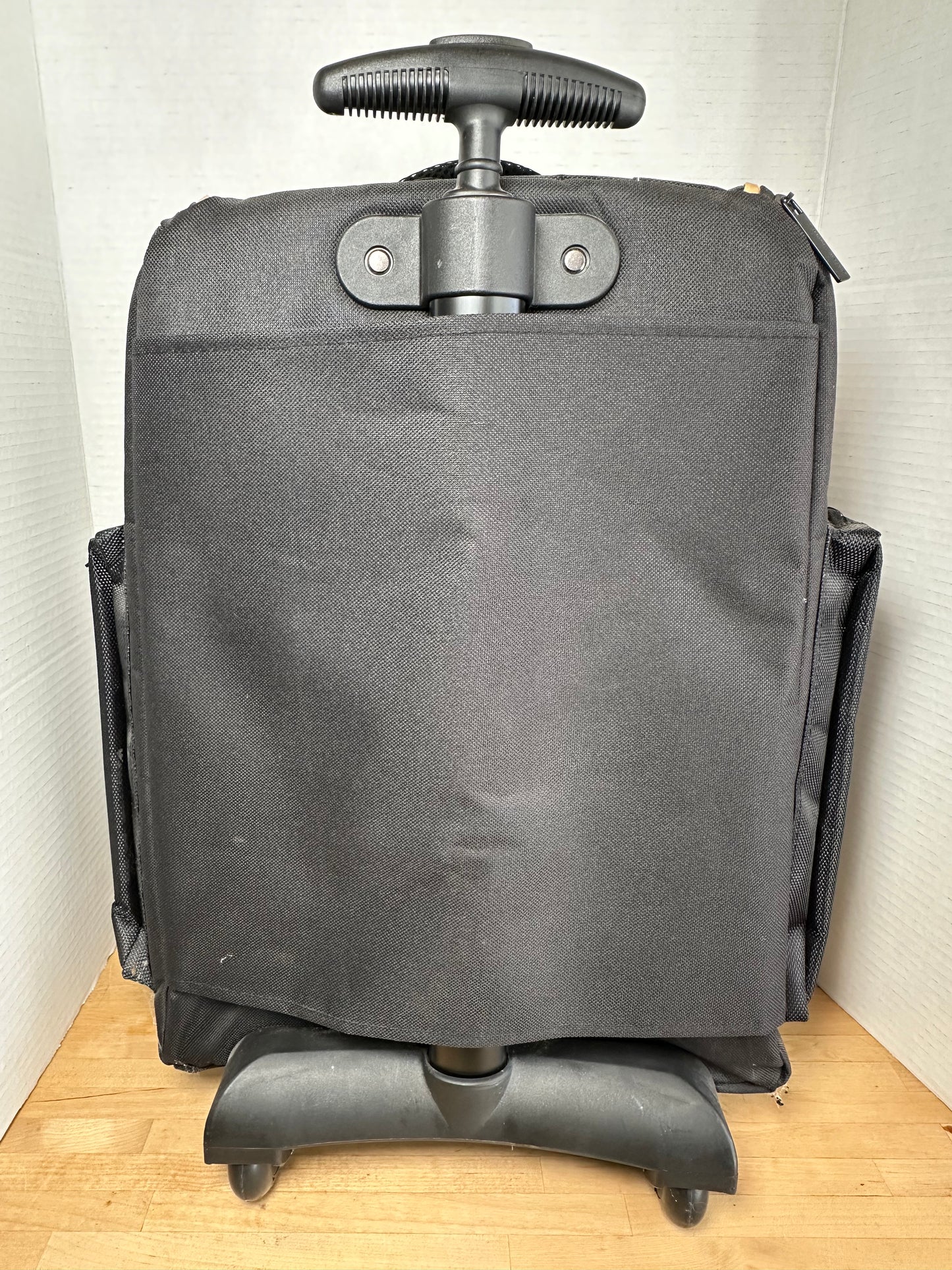 Johnny Walker rollie bag